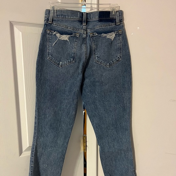 Abercrombie & Fitch High Rise Mom Jeans - Medium Wash, Ripped - Picture 7 of 8